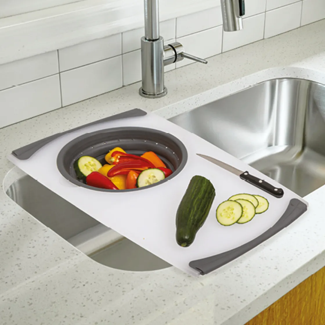 5five Planche à découper avec passoir retractable