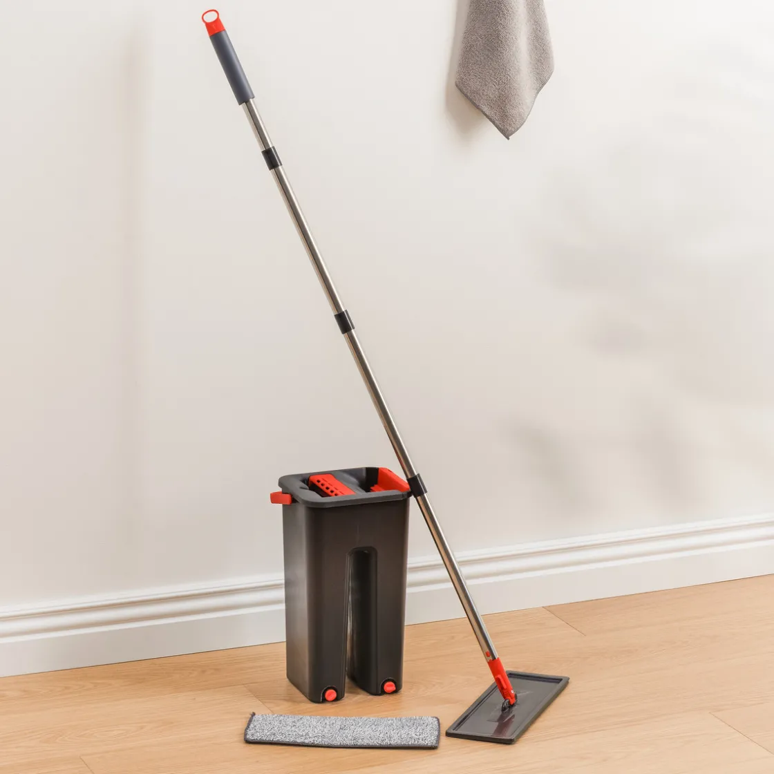 5five Seau essoreur avec balai 4L